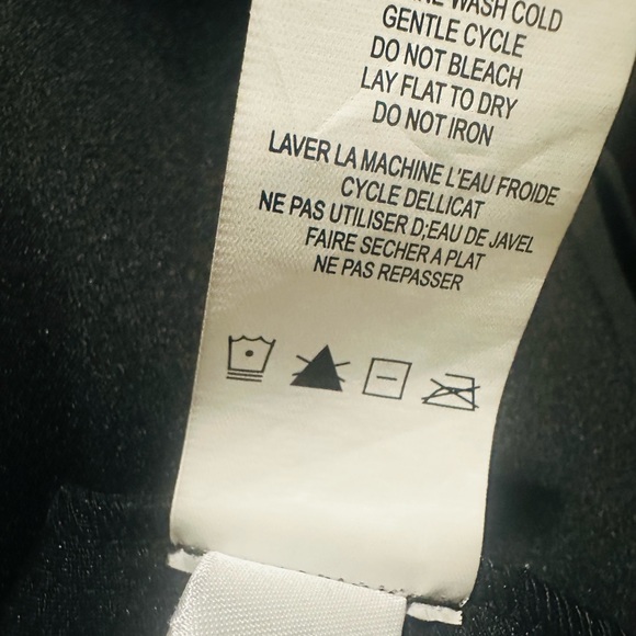 Elegant & Sleek Plunging V-Neck Dress – Worn Once! - Picture 8 of 8